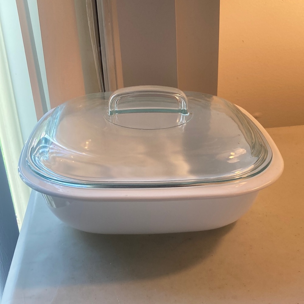Simply Lite Corningware Glass Bake wear with lid 2.5 qt - 2.3 L made in USA NWOT